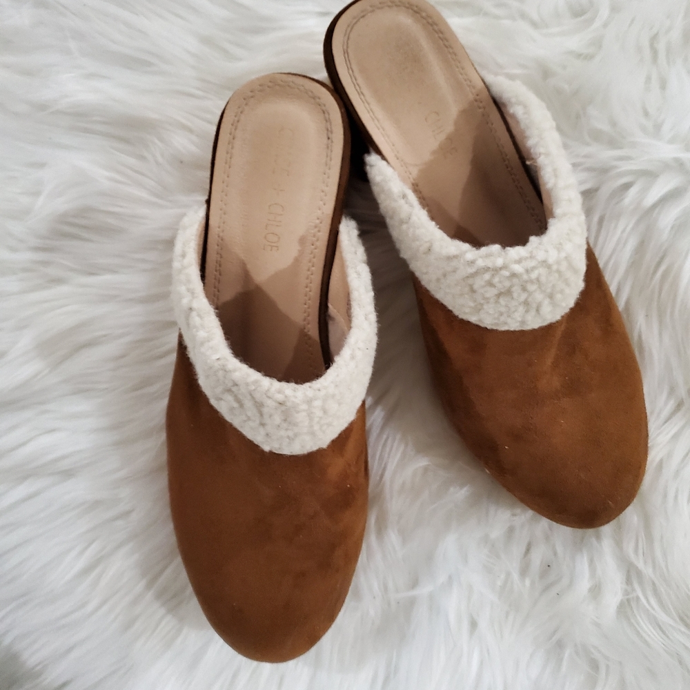 Chase and Chloe Brown Woody Stud Clogs size 10